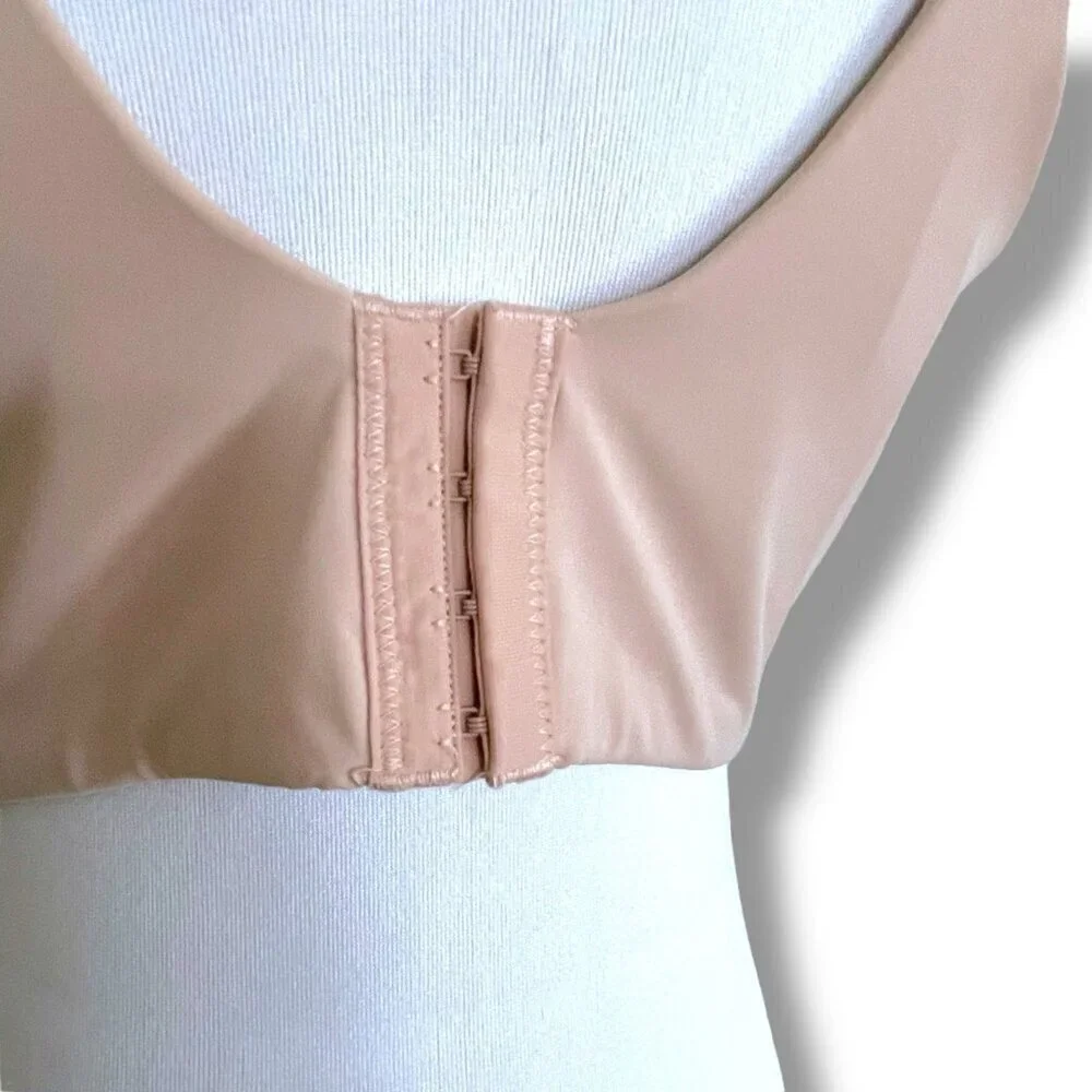 Avenue 42DDD Bra Nude Beige Wireless Back Smoothing Full Figure Coverage